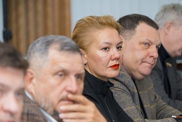 Дата заседания Законодательного Собрания изменилась 
